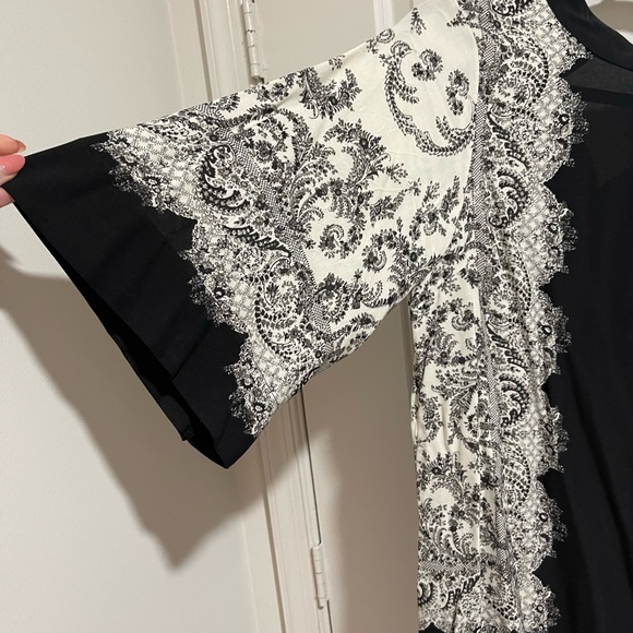 NWT H&M Flutter Sleeve Pattern Dress - Picture 2 of 6